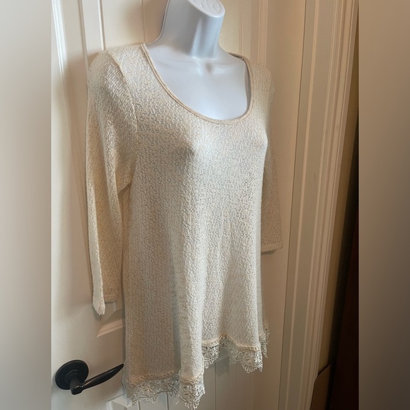 Women’s Wrangler Scoop Neck Oatmeal Knit Lace Hem Tunic, Size Medium - Picture 2 of 6